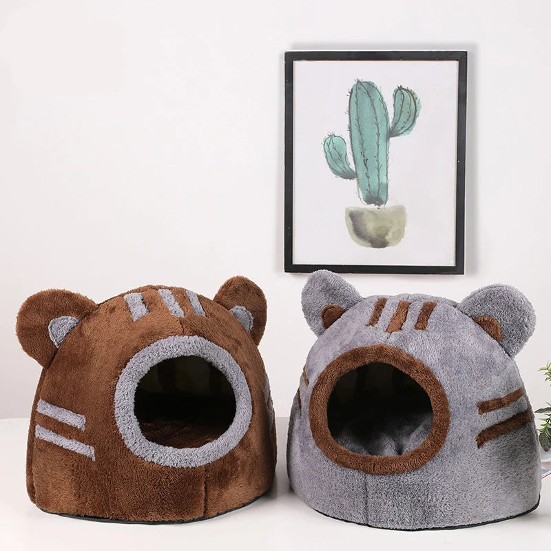 Winter Deep Sleep Comfort Cat Bed with Bear Head Design – Soft, Self-Warming Kitten Bed
