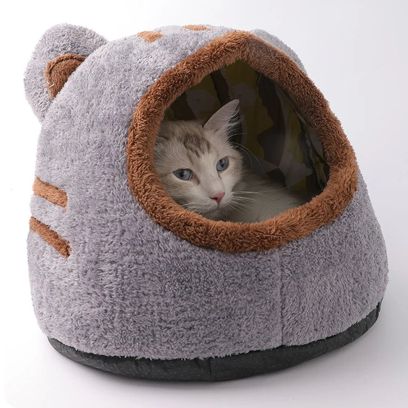 Winter Deep Sleep Comfort Cat Bed with Bear Head Design – Soft, Self-Warming Kitten Bed