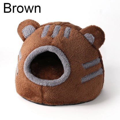 Winter Deep Sleep Comfort Cat Bed with Bear Head Design – Soft, Self-Warming Kitten Bed